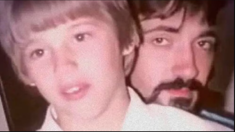 Jody Plauché junto a su padre Gary en una foto familiar